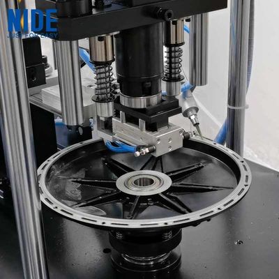 BLDC Koło silnika łożyska pieczęć oleju automatyczne prasowanie i głuchanie maszyny