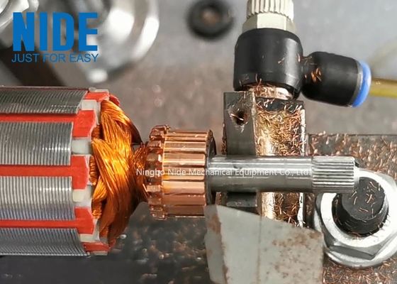 Półautomatyczna maszyna do toczenia komutatorów CNC z wirnikiem